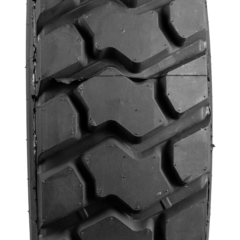 295/80 R22.5 18L TRACC (50%ON - 50%OFF). GOLDSHIELD HD939 - TBR060